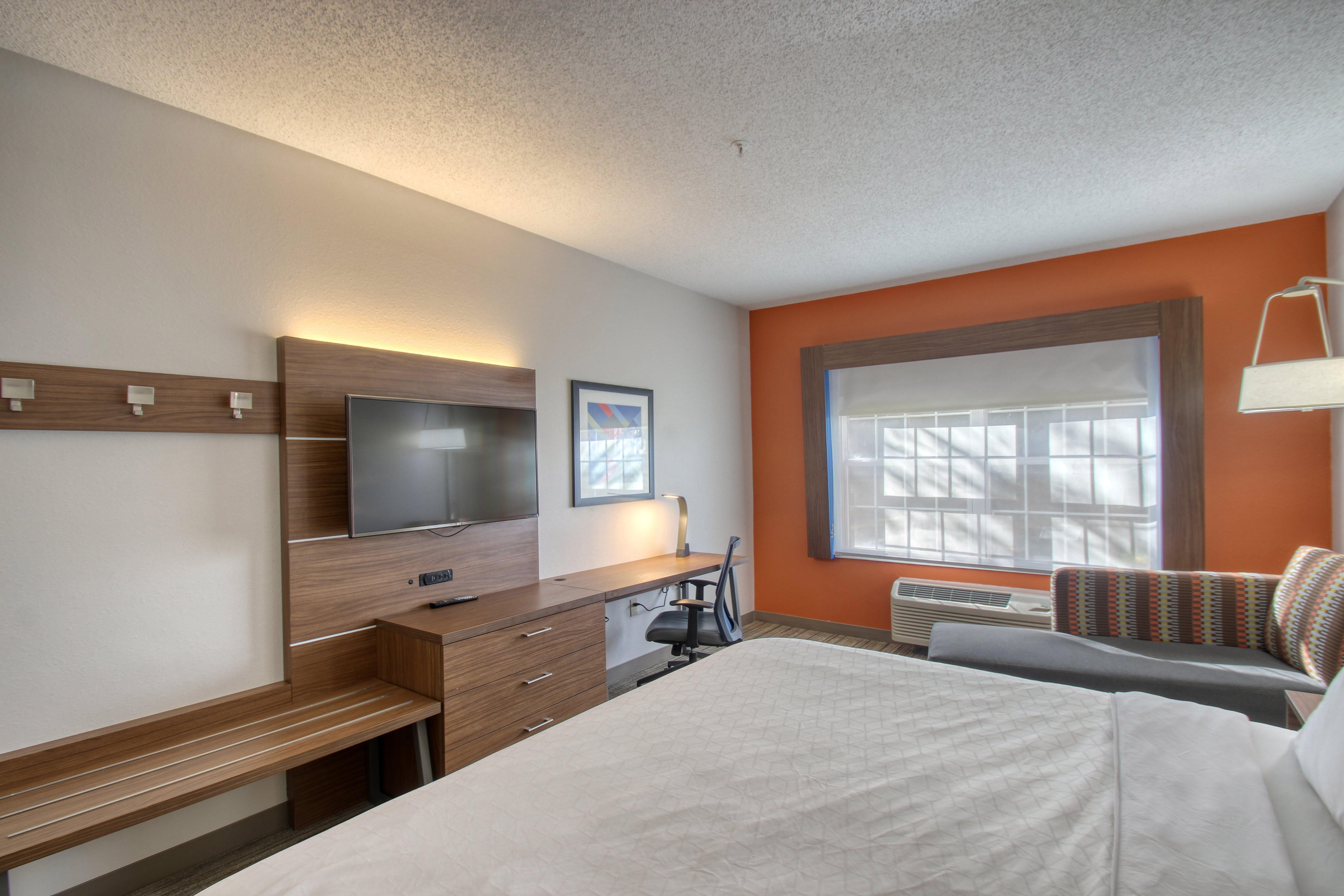 Holiday Inn Express Hotel & Suites Oshkosh - State Route 41 By Ihg Εξωτερικό φωτογραφία