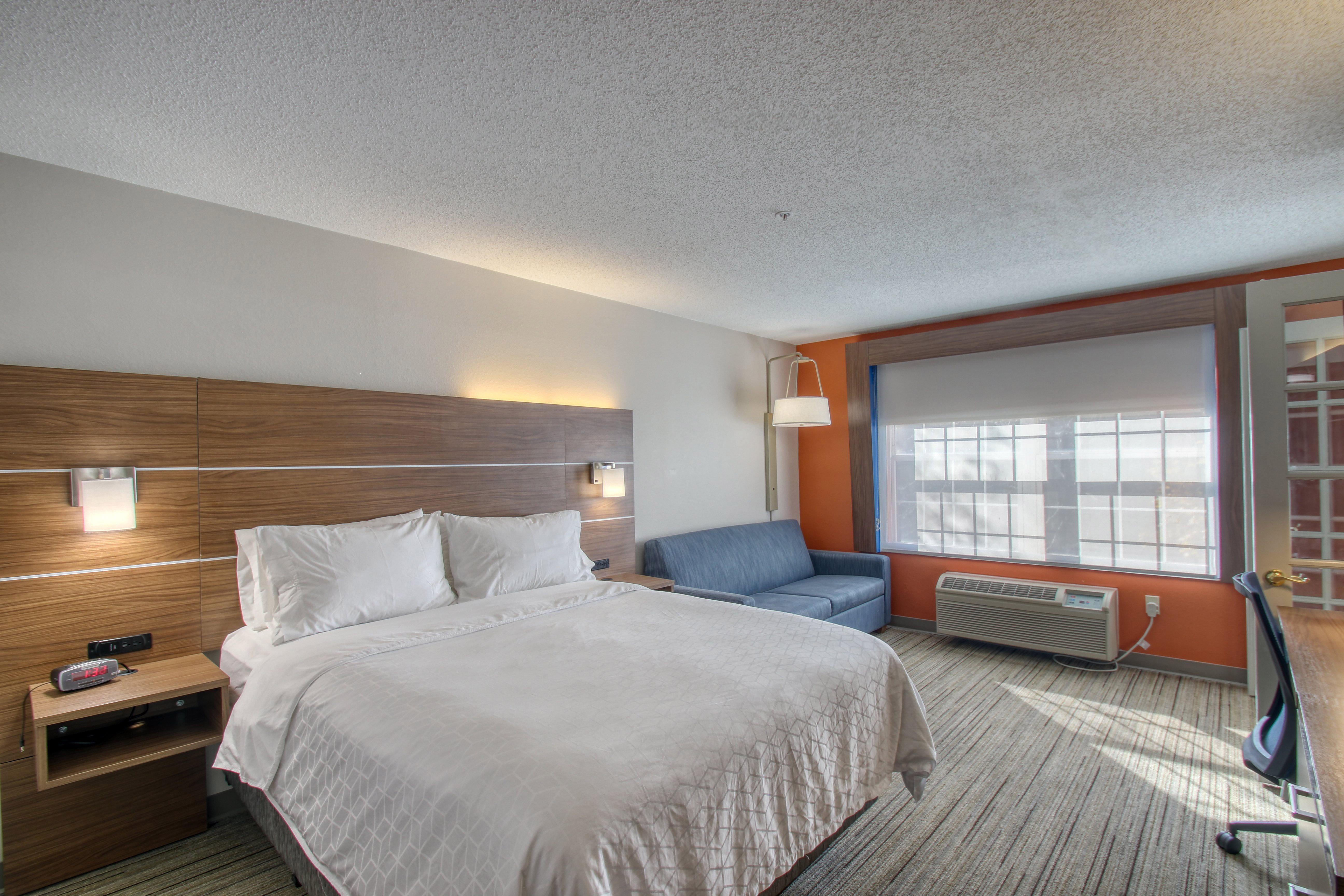 Holiday Inn Express Hotel & Suites Oshkosh - State Route 41 By Ihg Εξωτερικό φωτογραφία