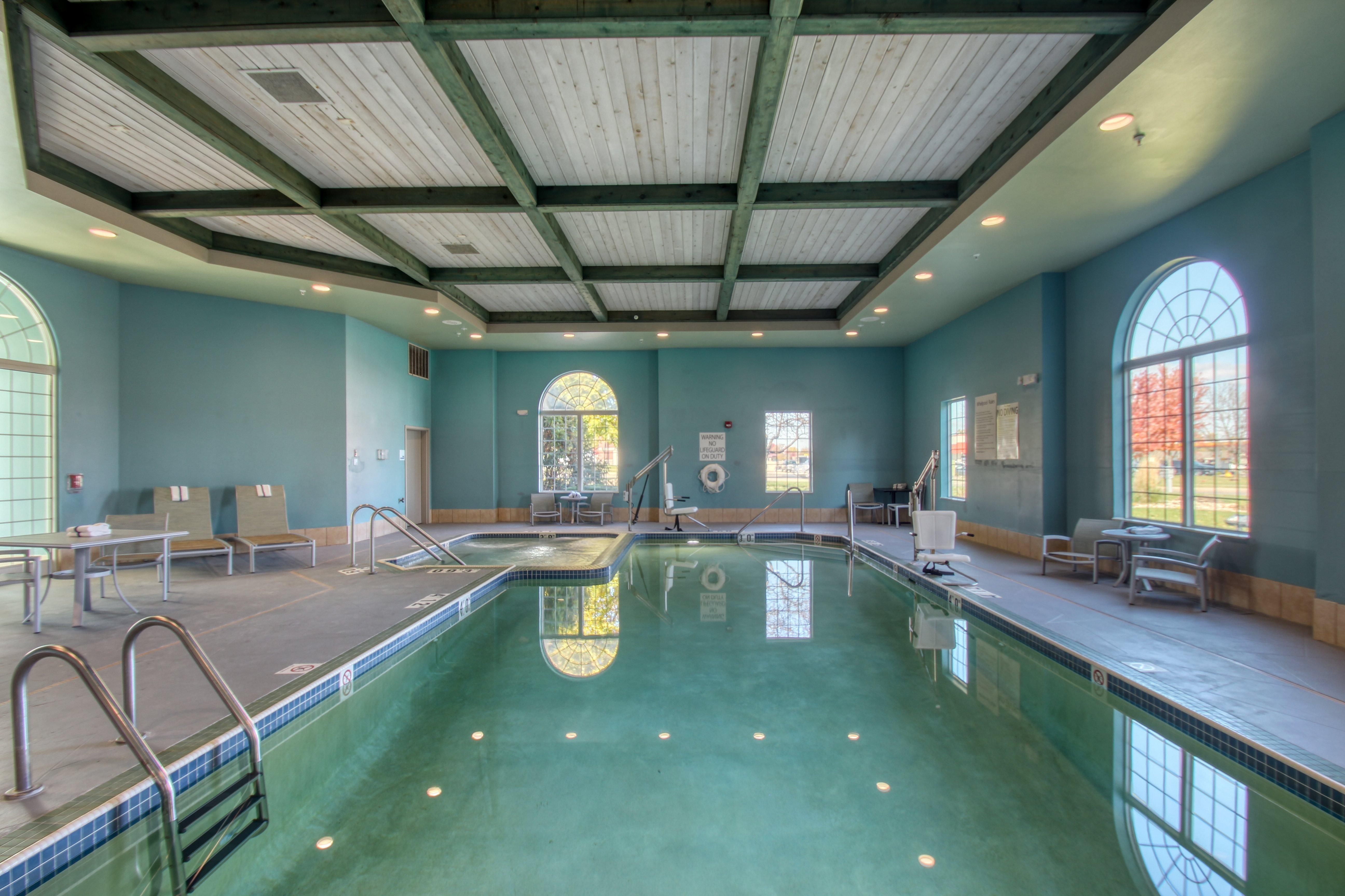 Holiday Inn Express Hotel & Suites Oshkosh - State Route 41 By Ihg Εξωτερικό φωτογραφία