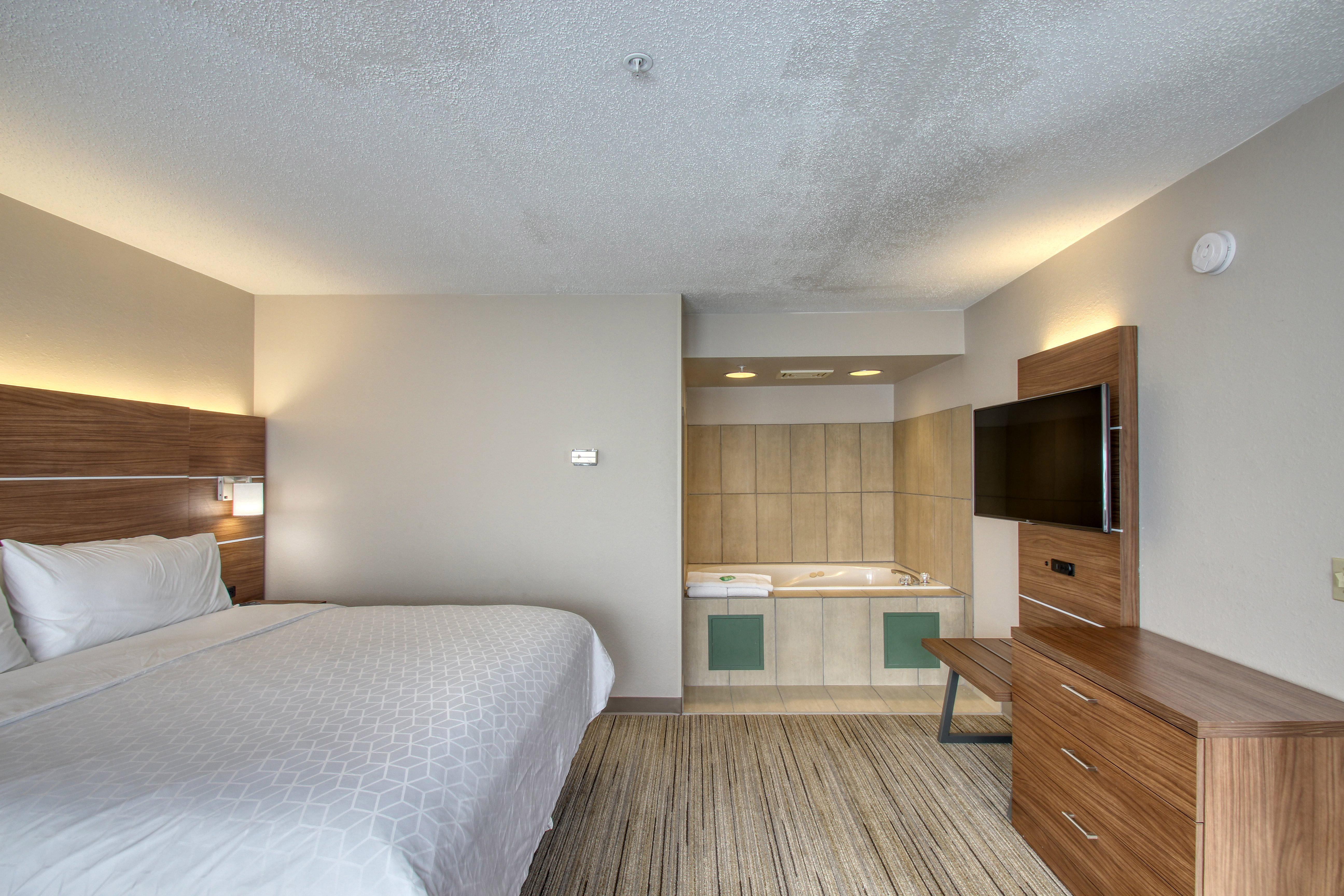 Holiday Inn Express Hotel & Suites Oshkosh - State Route 41 By Ihg Εξωτερικό φωτογραφία