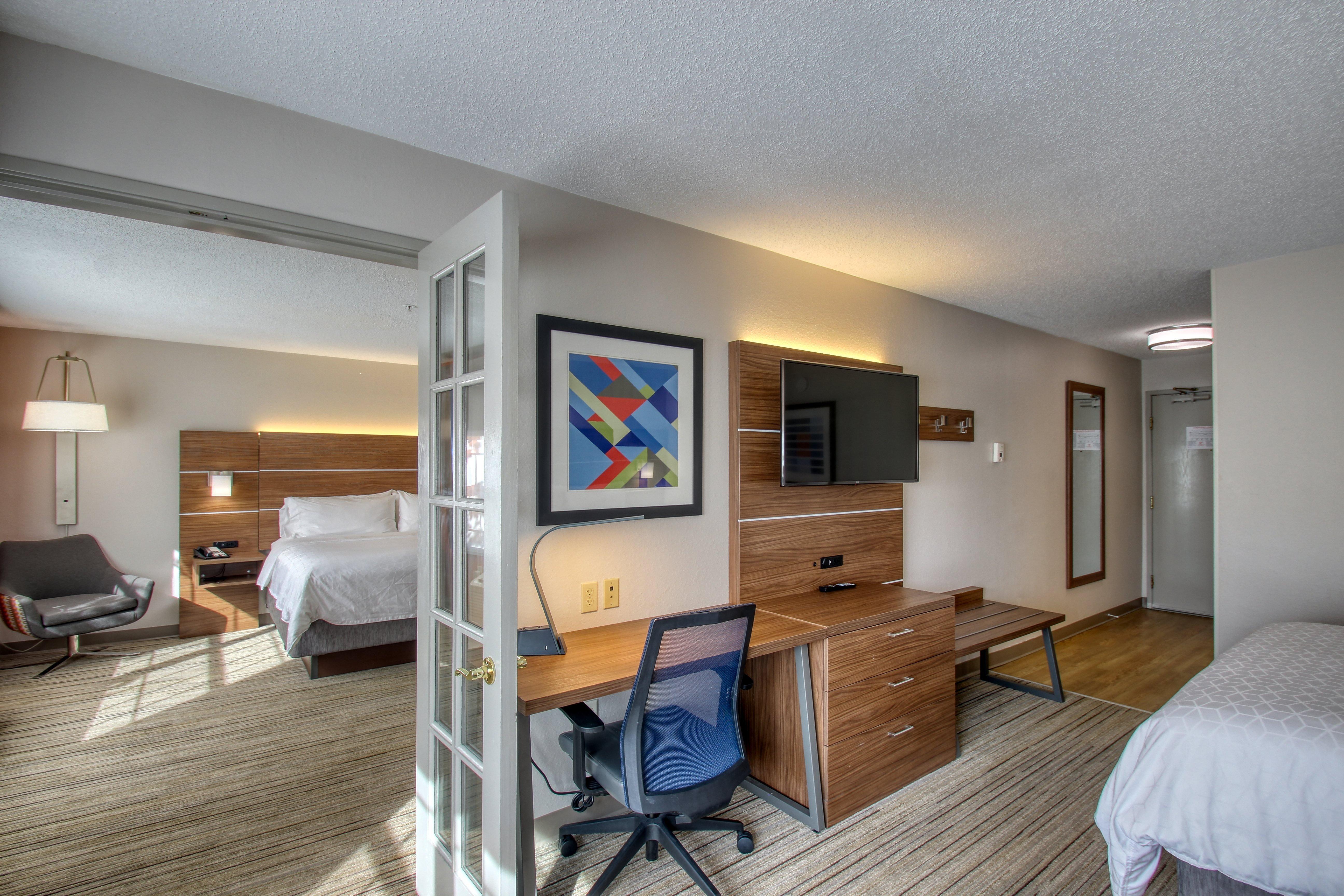 Holiday Inn Express Hotel & Suites Oshkosh - State Route 41 By Ihg Εξωτερικό φωτογραφία