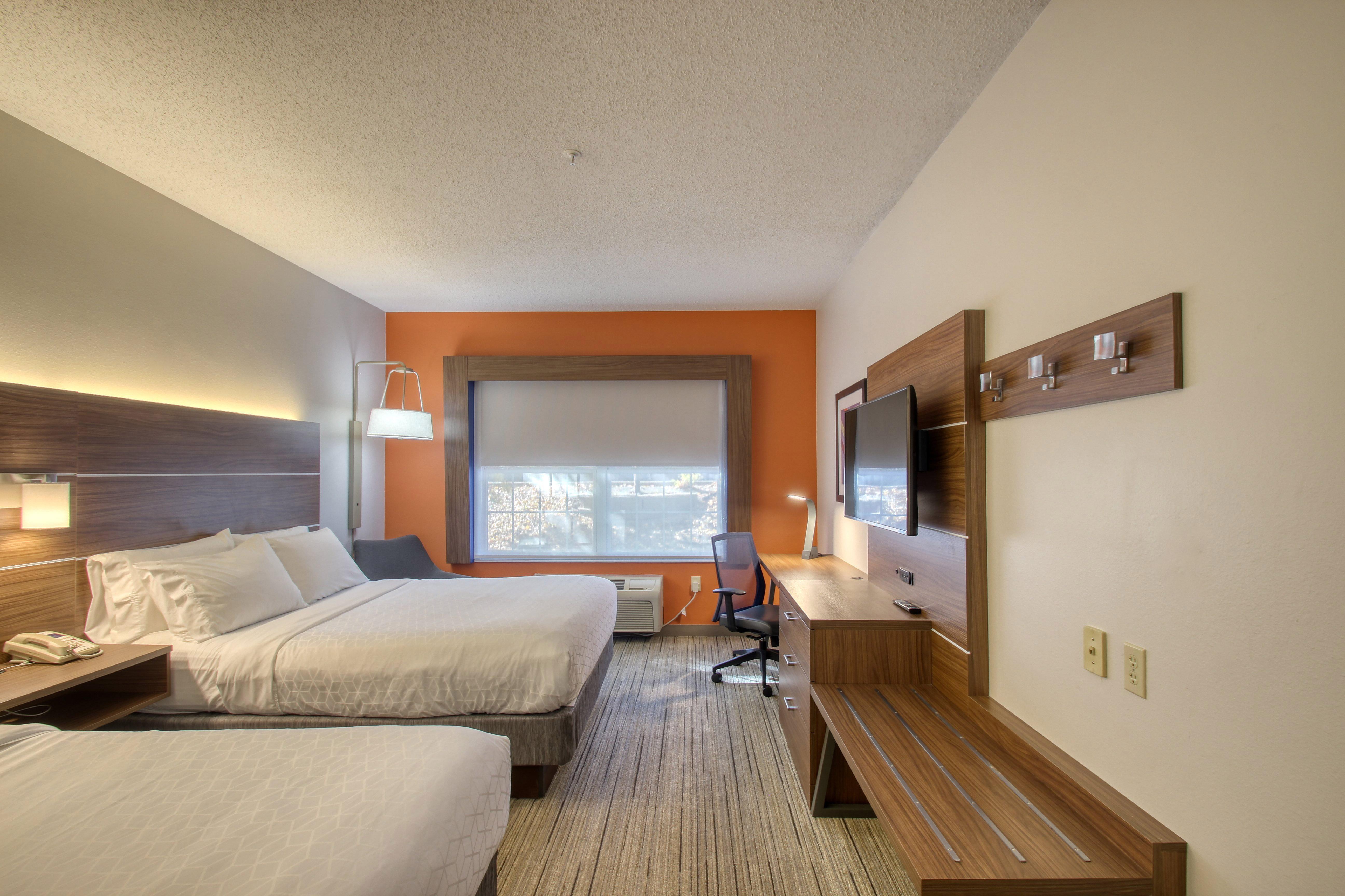Holiday Inn Express Hotel & Suites Oshkosh - State Route 41 By Ihg Εξωτερικό φωτογραφία