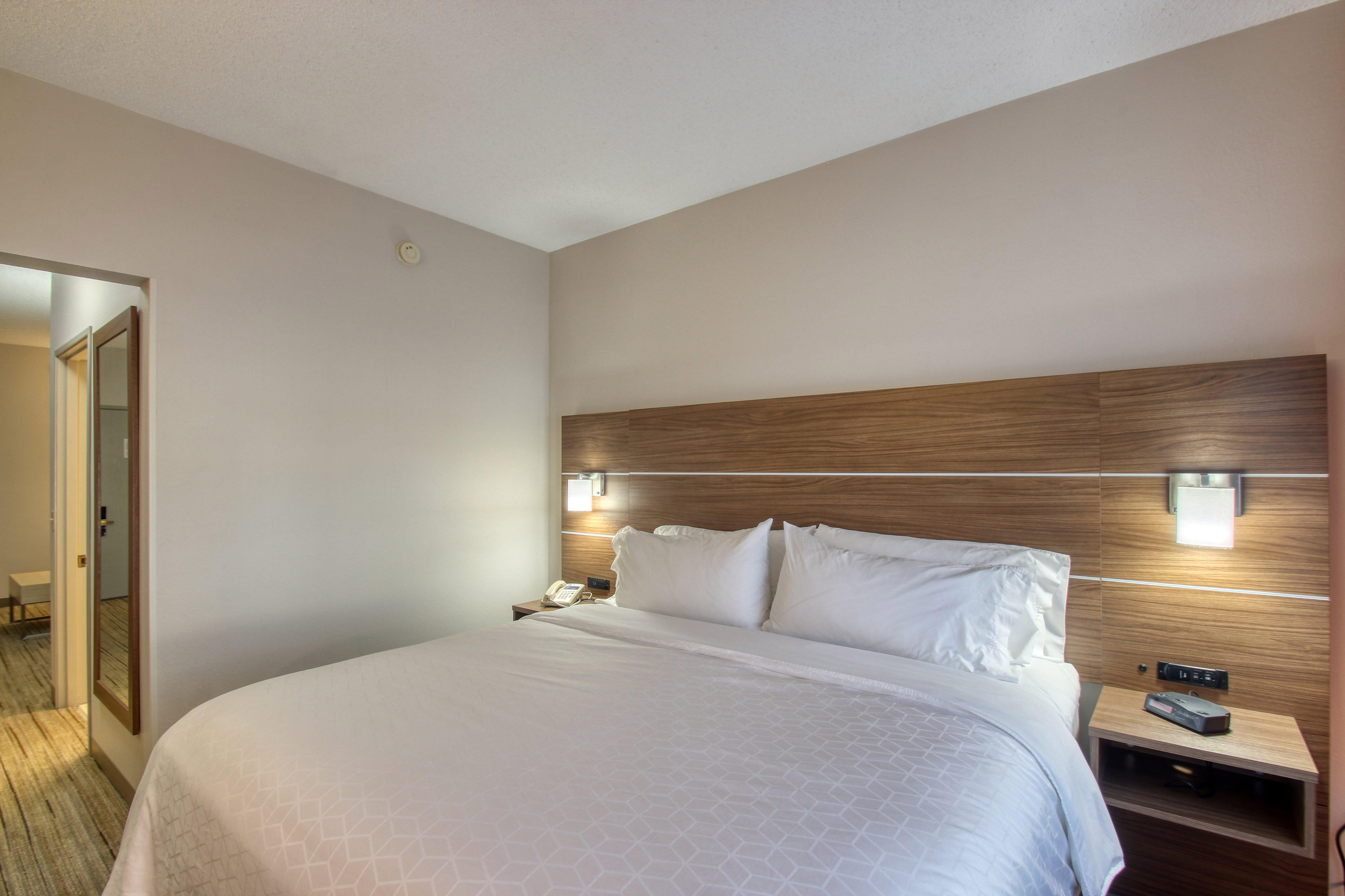 Holiday Inn Express Hotel & Suites Oshkosh - State Route 41 By Ihg Εξωτερικό φωτογραφία