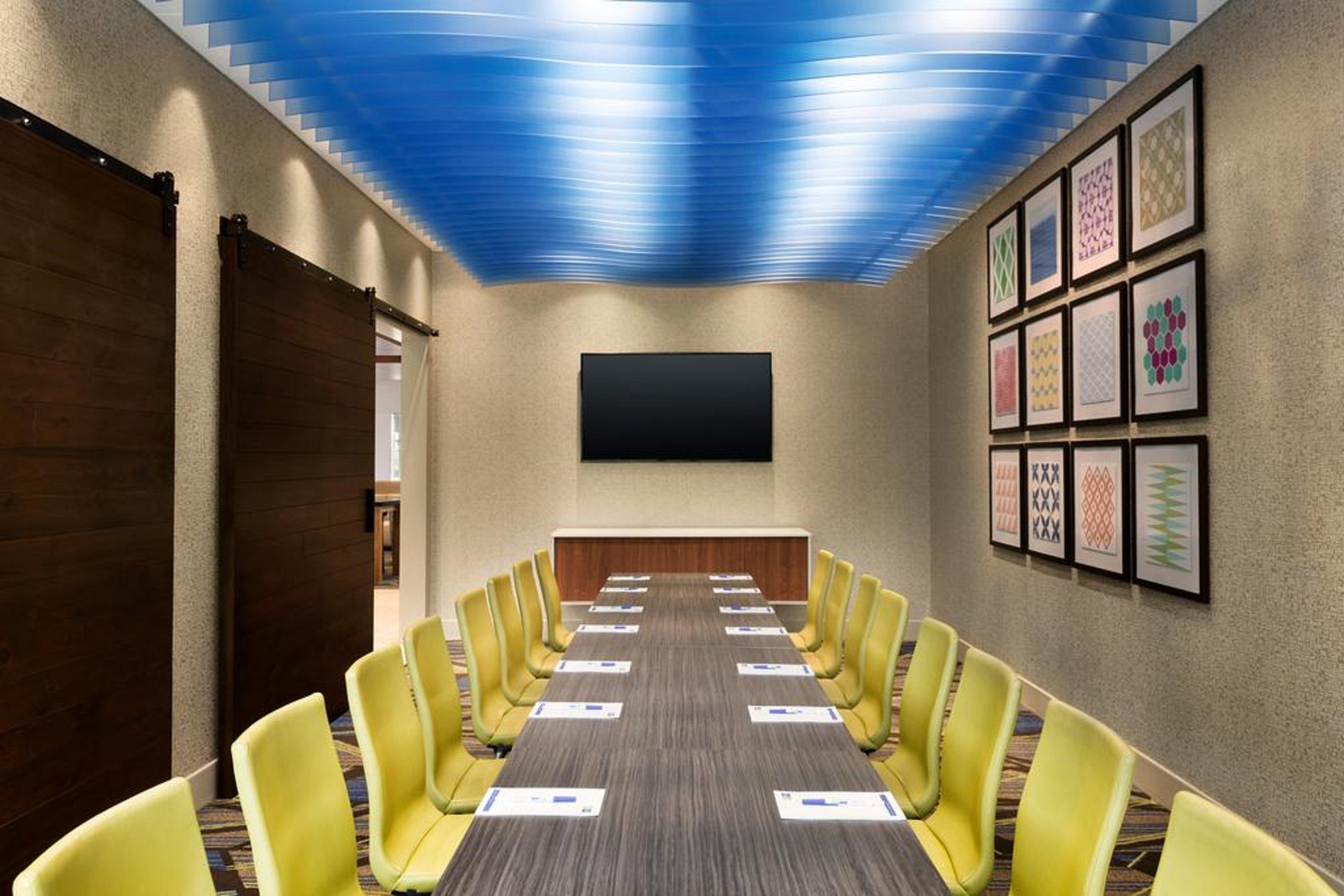 Holiday Inn Express Hotel & Suites Oshkosh - State Route 41 By Ihg Εξωτερικό φωτογραφία