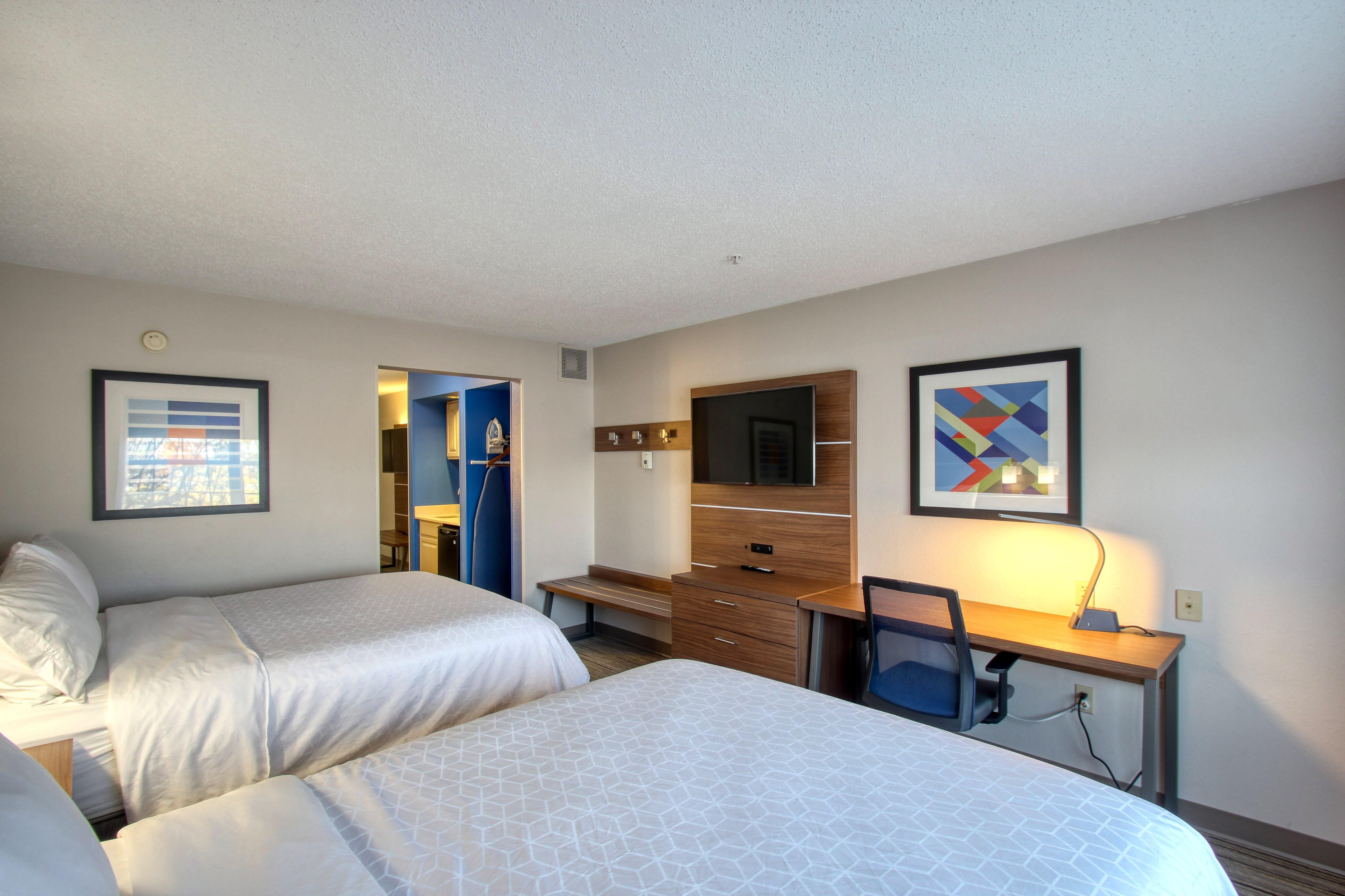 Holiday Inn Express Hotel & Suites Oshkosh - State Route 41 By Ihg Εξωτερικό φωτογραφία